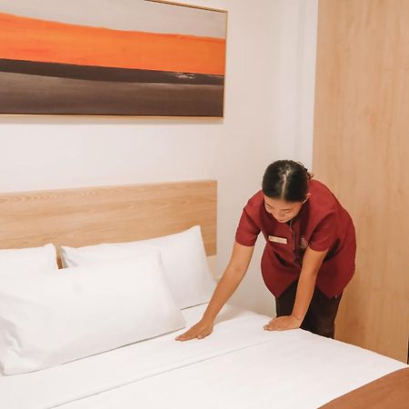 Cabanatuan City Rosey Hotel מראה חיצוני תמונה