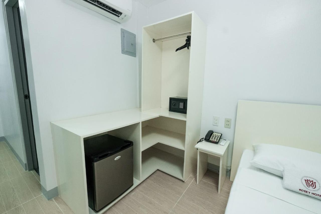 Cabanatuan City Rosey Hotel מראה חיצוני תמונה