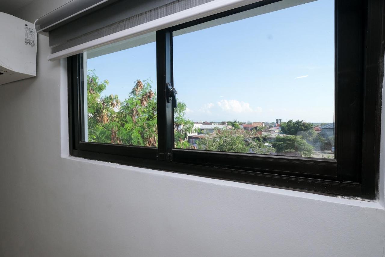 Cabanatuan City Rosey Hotel מראה חיצוני תמונה