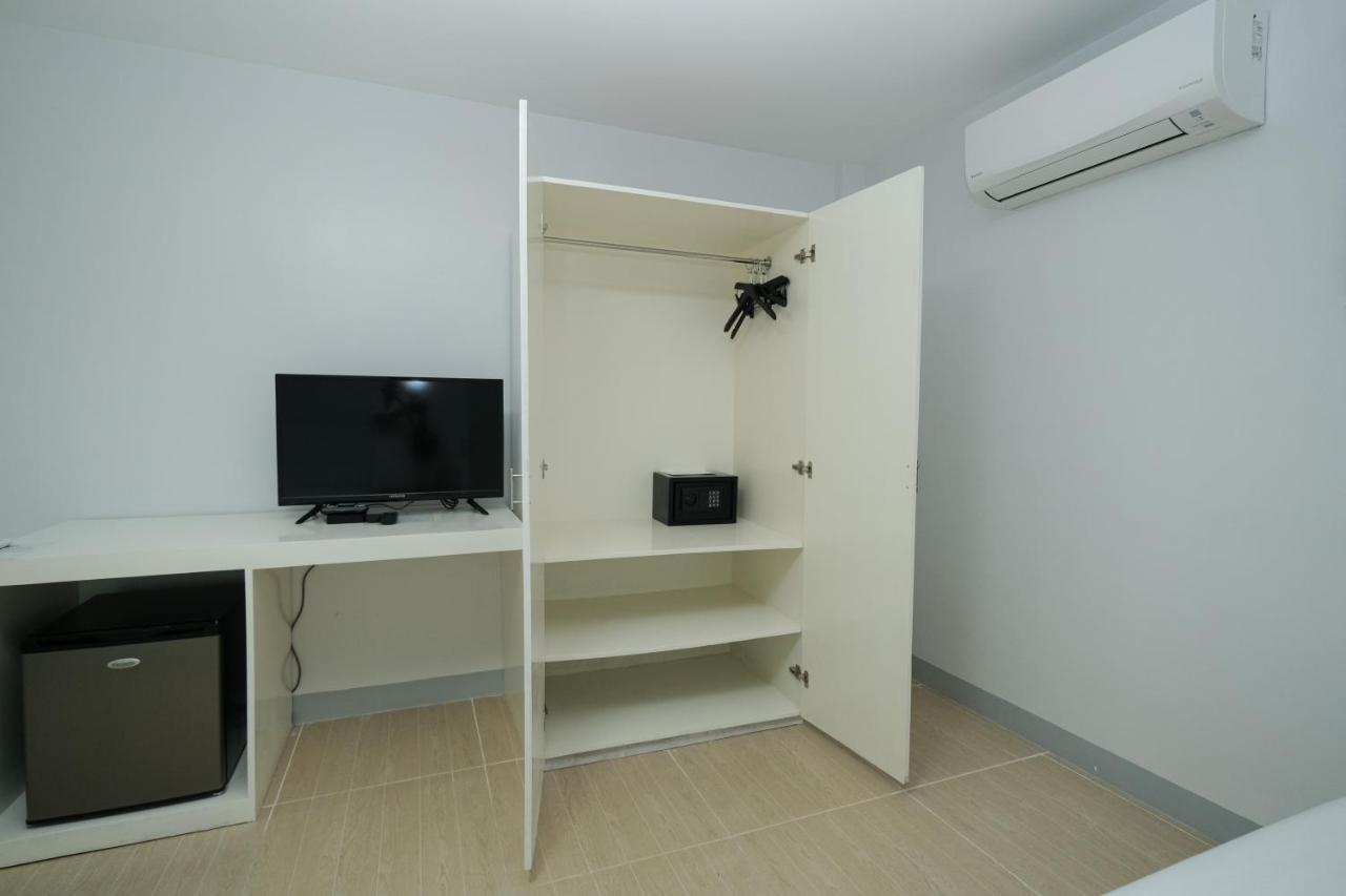 Cabanatuan City Rosey Hotel מראה חיצוני תמונה