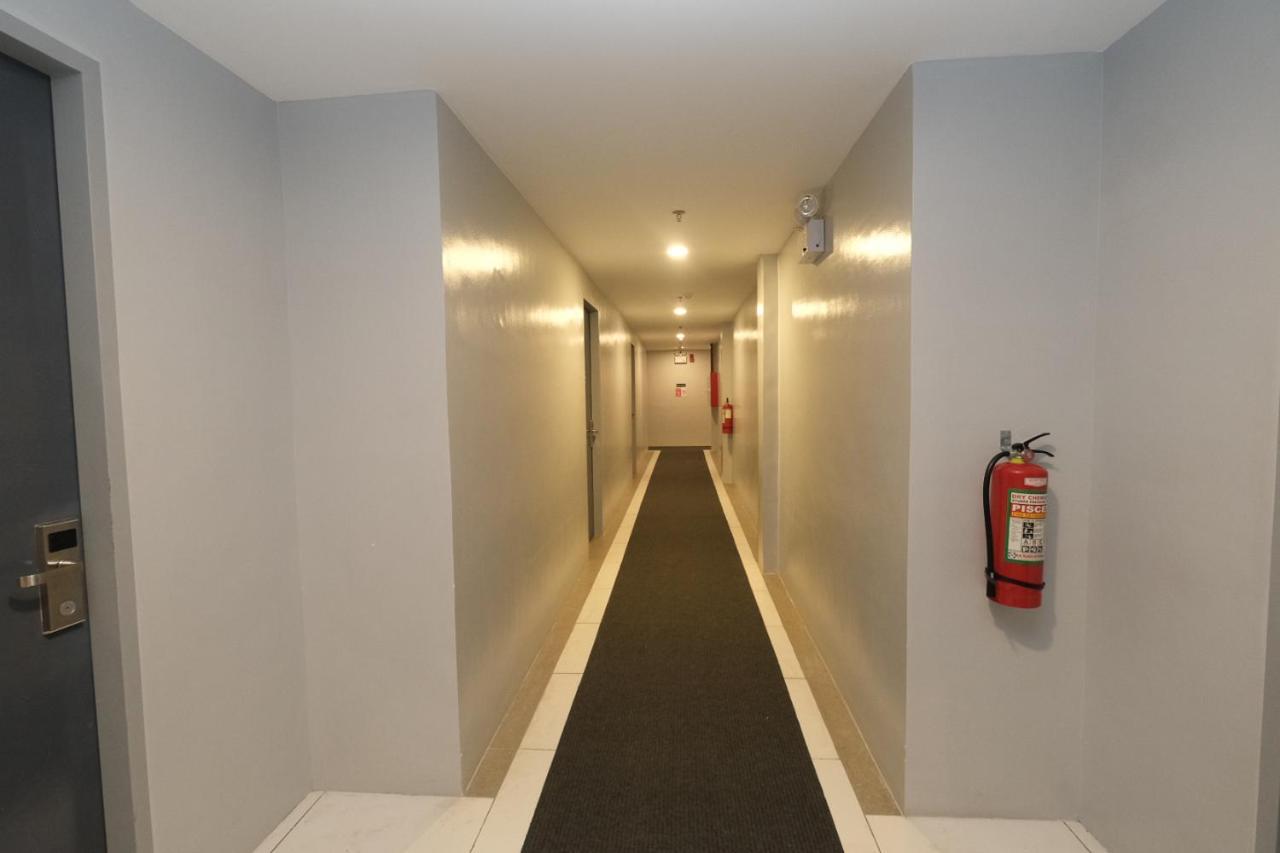 Cabanatuan City Rosey Hotel מראה חיצוני תמונה