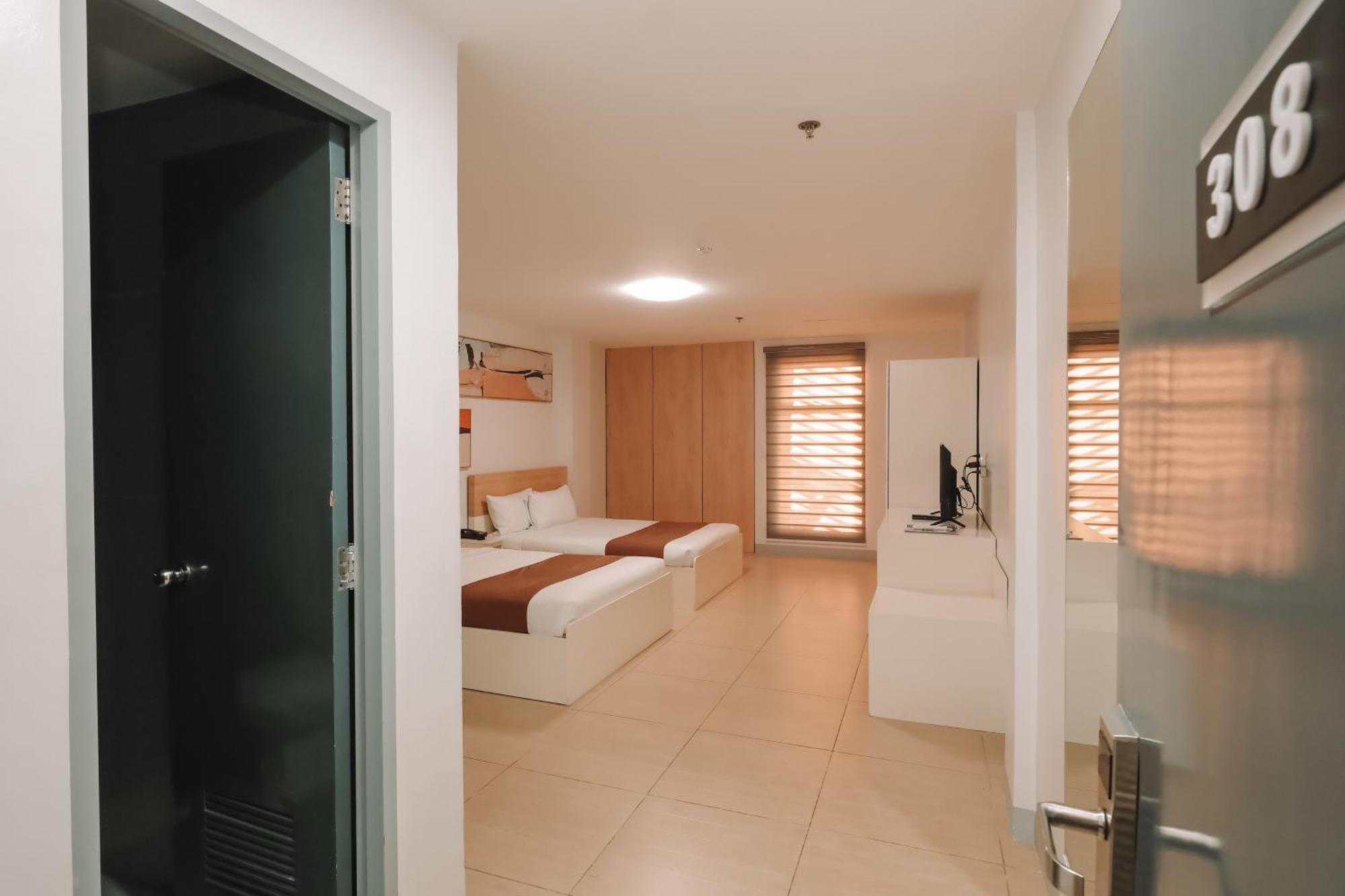 Cabanatuan City Rosey Hotel מראה חיצוני תמונה